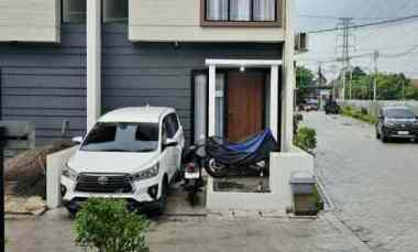 Disewakan Rumah 2 Lantai 2 Kamar Gunungsari Indah Surabaya Barat