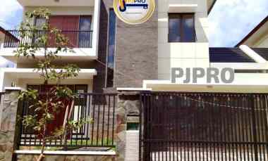 Disewa Rumah Besar Siaphuni di Harapan Indah 2 Heliconia Extention