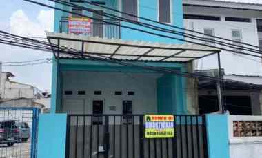 Disewakan / Dikontrakan Rumah 2 Lantai Pertahun di Kebon Baru Tebet Ja