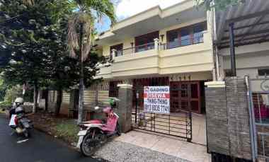 Disewakan Rumah Siap Huni 11x17 Jalan 2 Mobil Lebar di Janur Elok