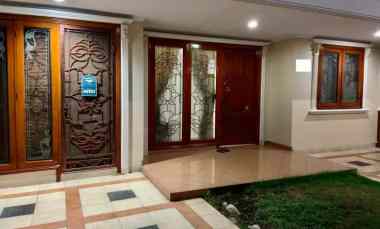 Murah Disewakan Rumah Bagus Siap Huni 9x18 Kosongan di Janur Kuning