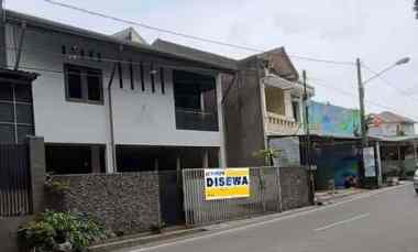 Disewakan Rumah Strategis jl Karawitan Raya Turangga Bandung
