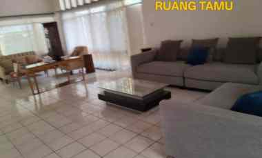 disewakan rumah jl raya kebayoran baru