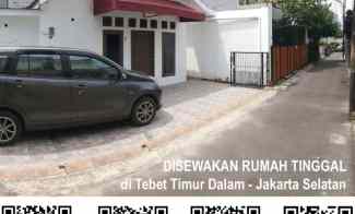 Disewakan Rumah di Tebet - Jalan 1 Mobil Terdekat ke MT Haryono