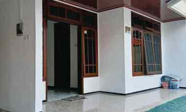 Disewakan Rumah Kebonsari Tengah Sejati