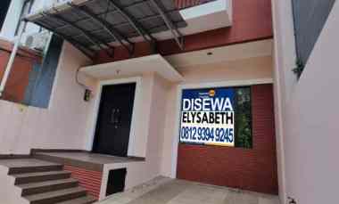 Disewakan Rumah Usaha, 3 Lt, Lokasi Ramai, Parkir Luas, Kelapa Gading