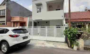 Rumah 3 Lantai di Komplek MPR Cipete, 750 meter ke Jln Raya Antasari