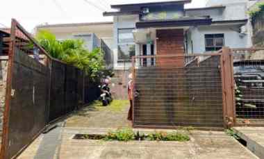 Rumah Komplek Setrasari Pusat Kota Bandung Selangkat Kampus Maranatha