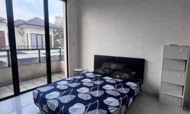 disewakan rumah lavon swan city cikupa
