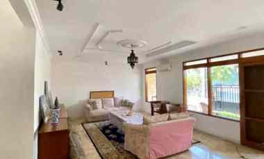 Disewakan Rumah Lokasi Strategis di Gandaria Selatan