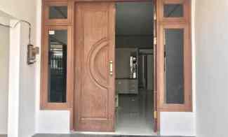 Manyar Tompotika, Semi Furnish, Lokasi Strategis Bukan Kampung