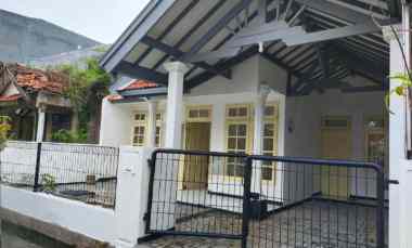 Rumah Terawat, Pandugo, Rungkut, Nirwana Eksekutif, Raya Merr, Siap Huni