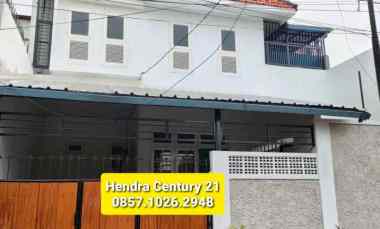 Disewakan Rumah Siap Huni Bisa untuk Kantor di dekat Gandaria City Mal