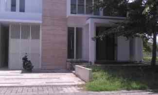 Rumah Disewakan di Stonegate Citraland