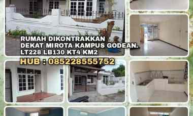 Rumah Dikontrakkan dekat Mirota Kampus Godean. Lt228 Lb130 Kt4 Km2