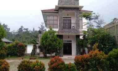 disewakan villa alamat jalan cisarua km 80