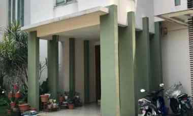 FOR SALE Rumah di Tulodong Jakarta Selatan