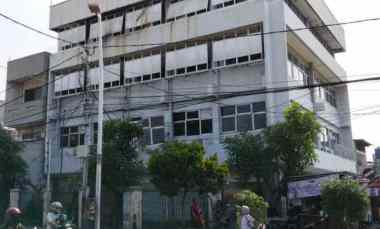 Gedung Kantor dekat Pasar Rawa Bening, Jatinegara