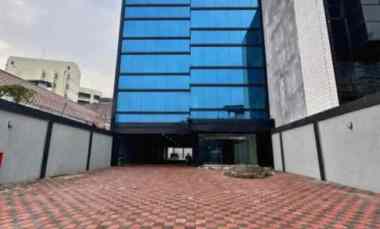 Gedung Perkantoran 6 Lantai di Menteng Jakarta Pusat