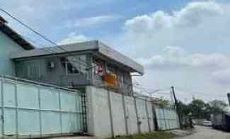 Gudang Showroom di Kalianak Lokasi Bebas Banjir