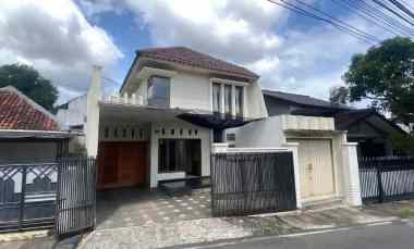 Harga Turun Dijuwal Rumah 2 Lt Tengah KOTA