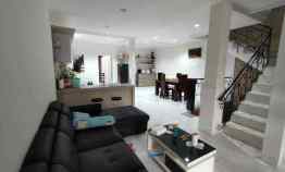 Rumah setraduta cemara dekat setrasari pasteur sutami sarijadi