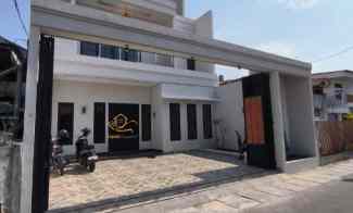 Hunian 2 Lantai Rumah Baru Rawamangun Jakarta Timur