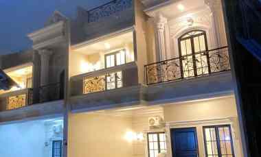 Hunian Cluster Konsep Classic Modern Jagakarsa