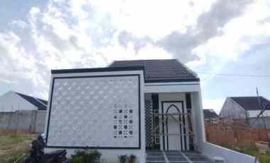 Rumah Dijual di Jalan Merak Sakti