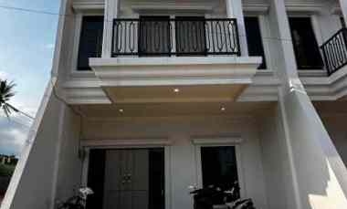 Hunian Mewah 2 Lantai di Kawasan Strategis Kepanjen