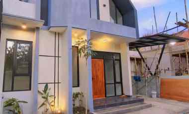 Hunian Modern yang Elegan Selangkah ke Pusat Kota