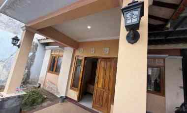 Rumah Dijual di Jalan Griya Taman Asri, Pandowoharjo, Sleman