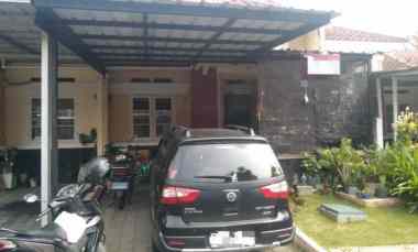 Rumah Dijual di Kota Baru Parahyangan