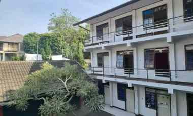Rumah Dijual di Ciumbeluit