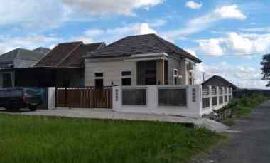 Jual Murah Rumah Besar Tanah Luas di Prambanan Klaten