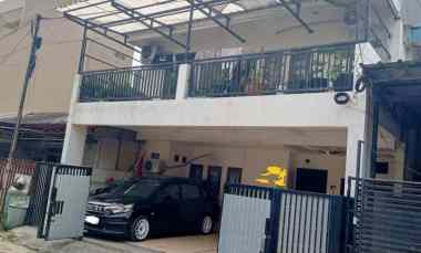Jual Rumah 2LT Asri dan Nyaman di Grogol Jakarta Barat