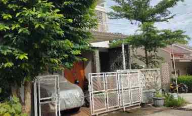 Jual Rumah Asri Nyaman dan Hook di Cinere Depok