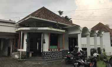Jual Rumah Belanda Heritage Terawat di Bandung