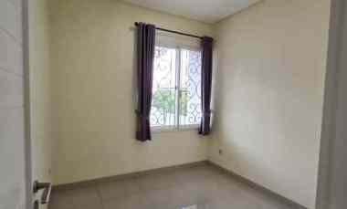 Jual Rumah Golf Lake Cengkareng