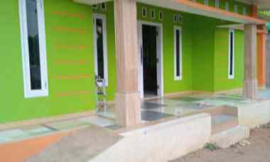 jual rumah masih baru 18 bulan