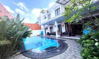Jual Rumah Mewah Private Pool Pejaten