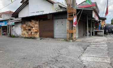 Jual Tanah Bonus Ruko Pasar Kolombo, 2.7 km UGM