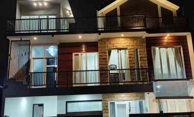jual villa aktif plus kolam renang di kota batu