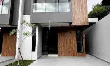 Kayu Manis Bellevue Rumah 2 Lantai Nempel Bintaro