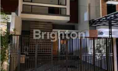 Klampis Semolo, Rumah Gress 2LT Tengah Kota