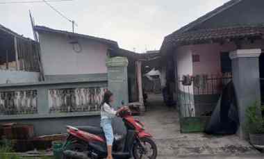 KosKosan Tengah Kota Solo