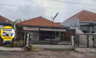 Manyar Tirtomoyo, 1 Lantai Row Jalan3 Mobil SHM