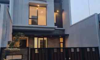 Minimalis Modern 2 Lantai Rungkut Asri, ROW 4 Mobil