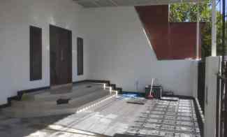 Ngagel Jaya, Rumah, Hadap Barat