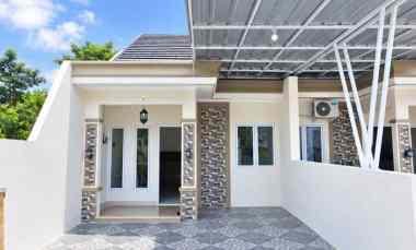 over kredit 60jt rumah dekat stasiun depok